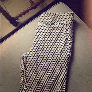 Black and white print pants